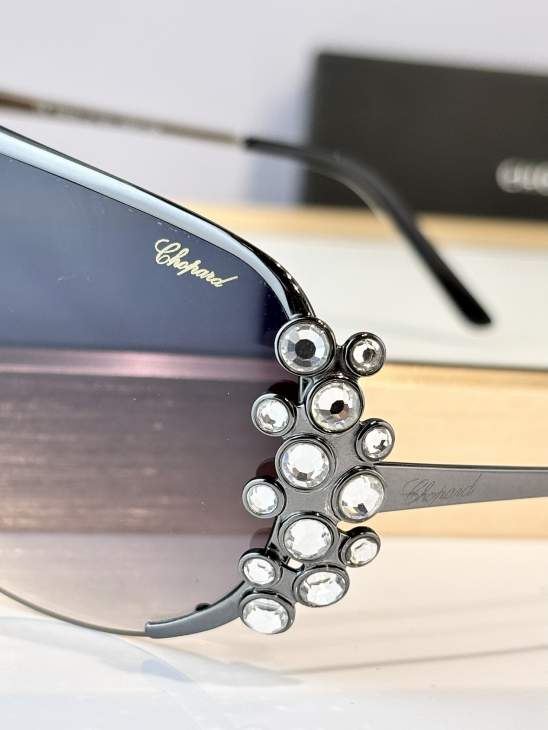 Picture of Chopard Sunglasses _SKUfw79721963fw